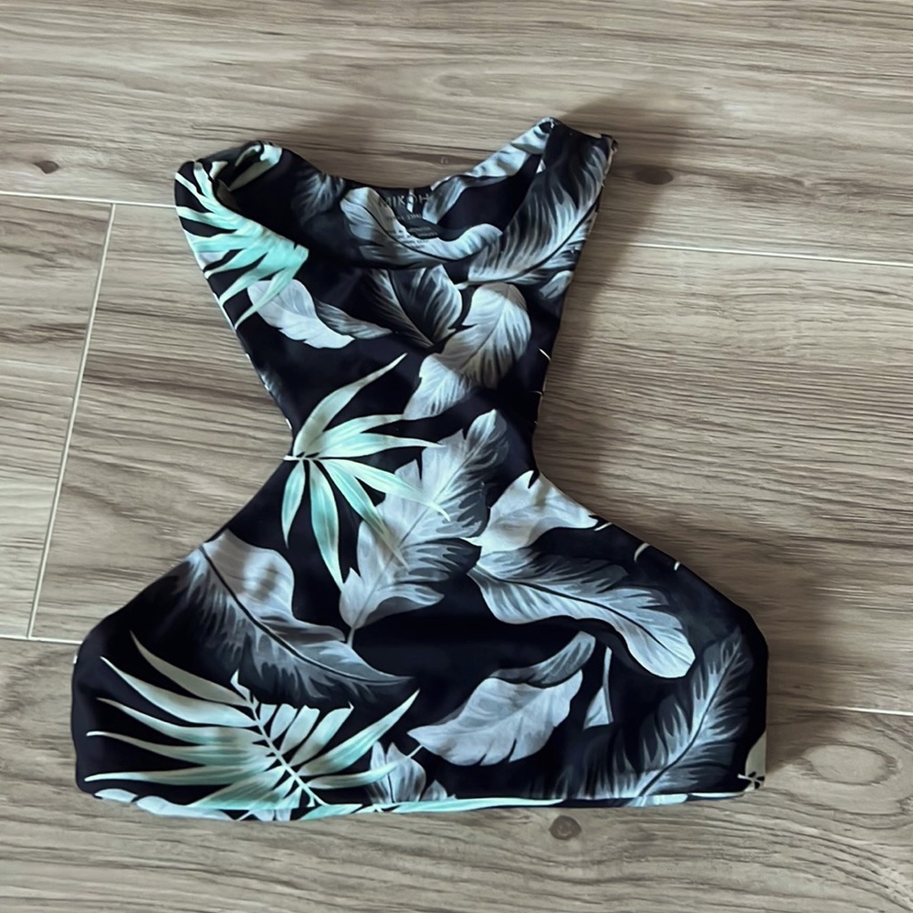 Mikoh Halter Bikini 👙 Top